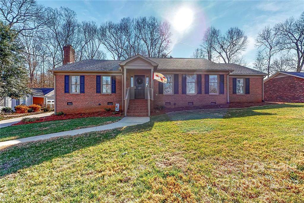 107 Travis Lane - Photo 1