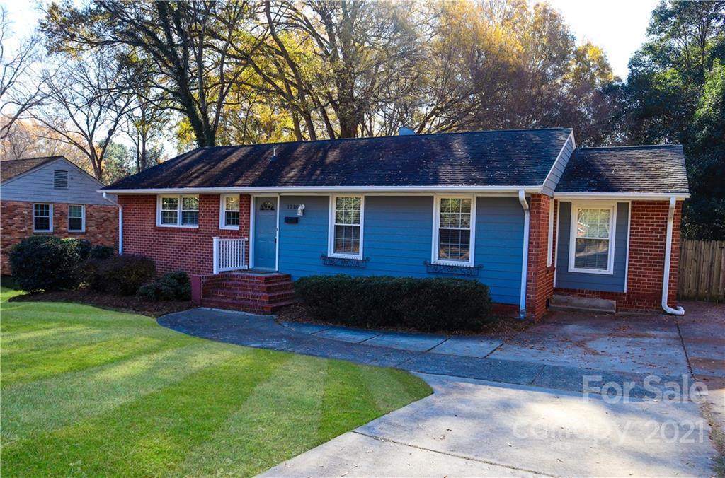 1218 Woodlawn Road - Photo 1