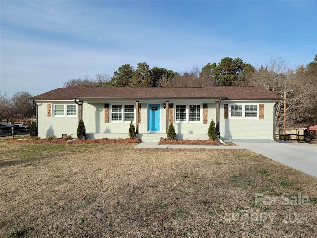 280 Pinevale Drive - Photo 1