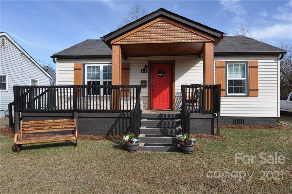 111 Paris Court - Photo 1