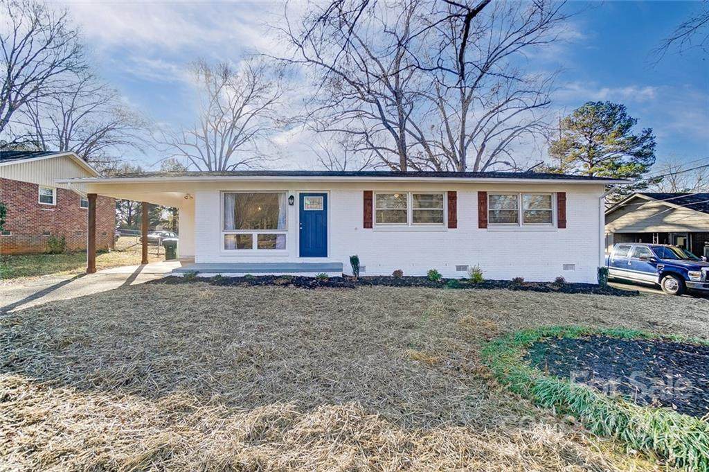 917 Sunrise Drive - Photo 1