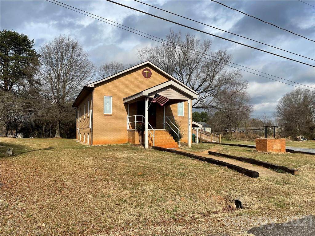 914 Carolina Avenue - Photo 1