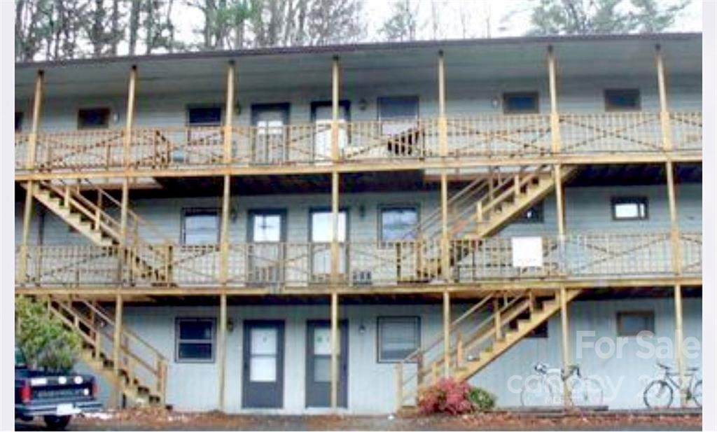 286 Faculty Street - Photo 1