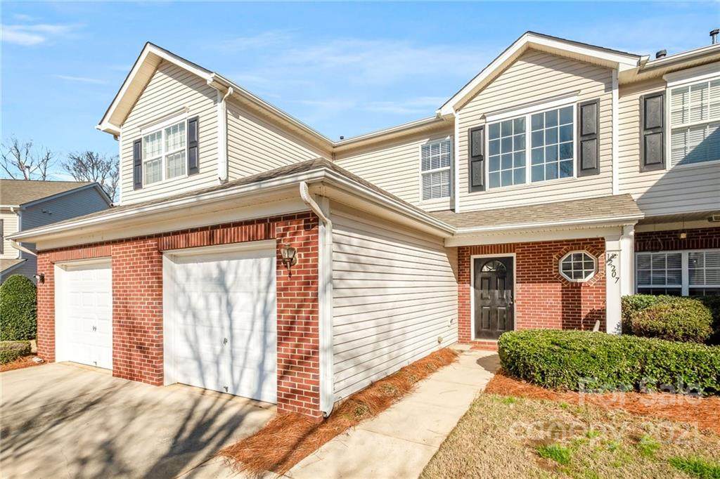 12207 Stratfield Place Circle - Photo 1