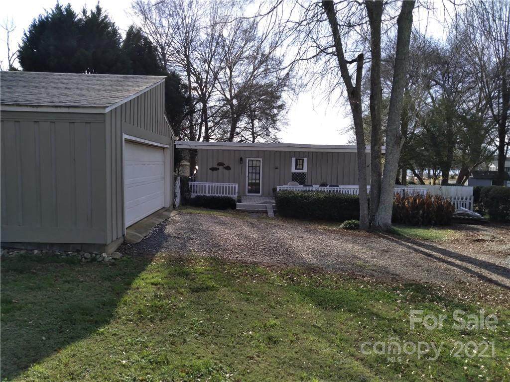 20905 Lagoona Drive - Photo 1