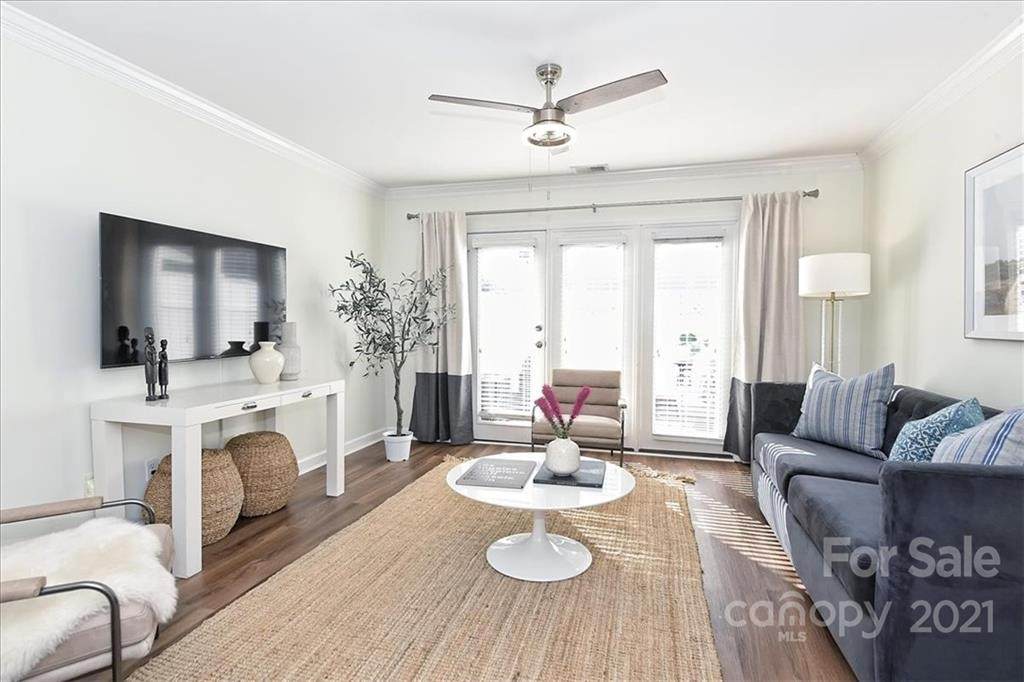 1230 Green Oaks Lane - Photo 1