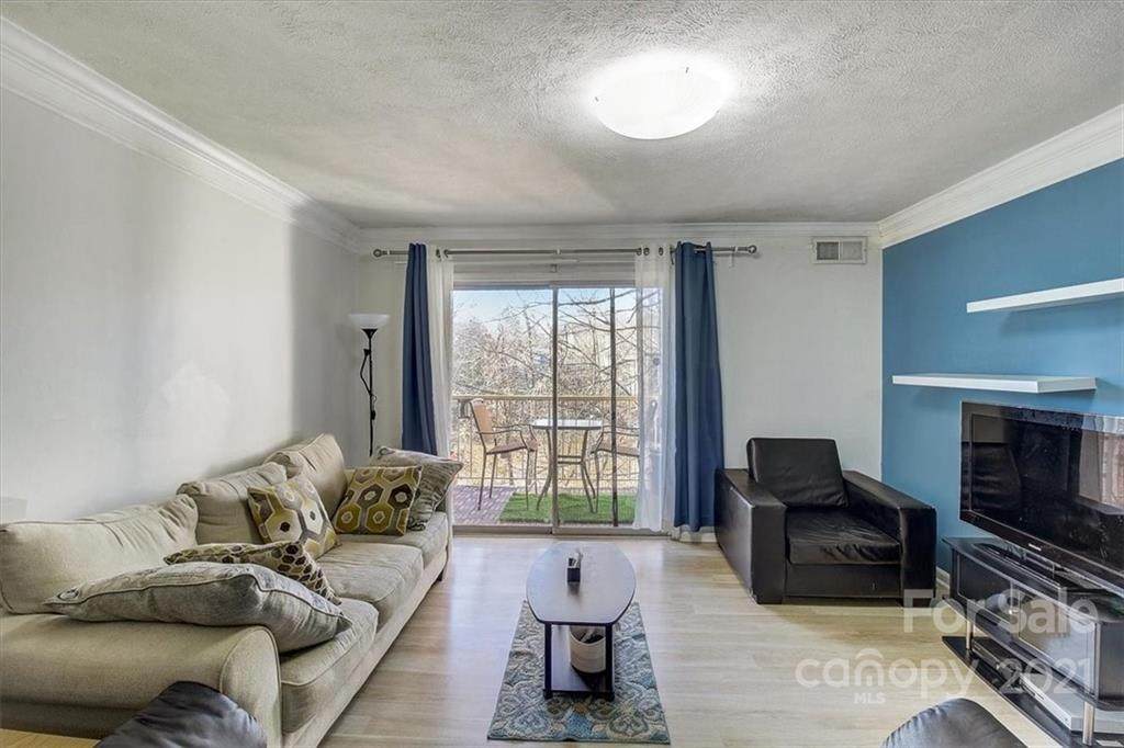 7992 Shady Oak Trail - Photo 1