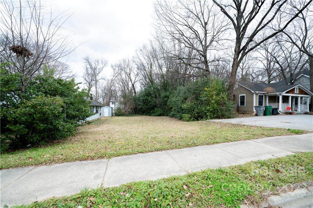 803 Parkwood Avenue - Photo 1