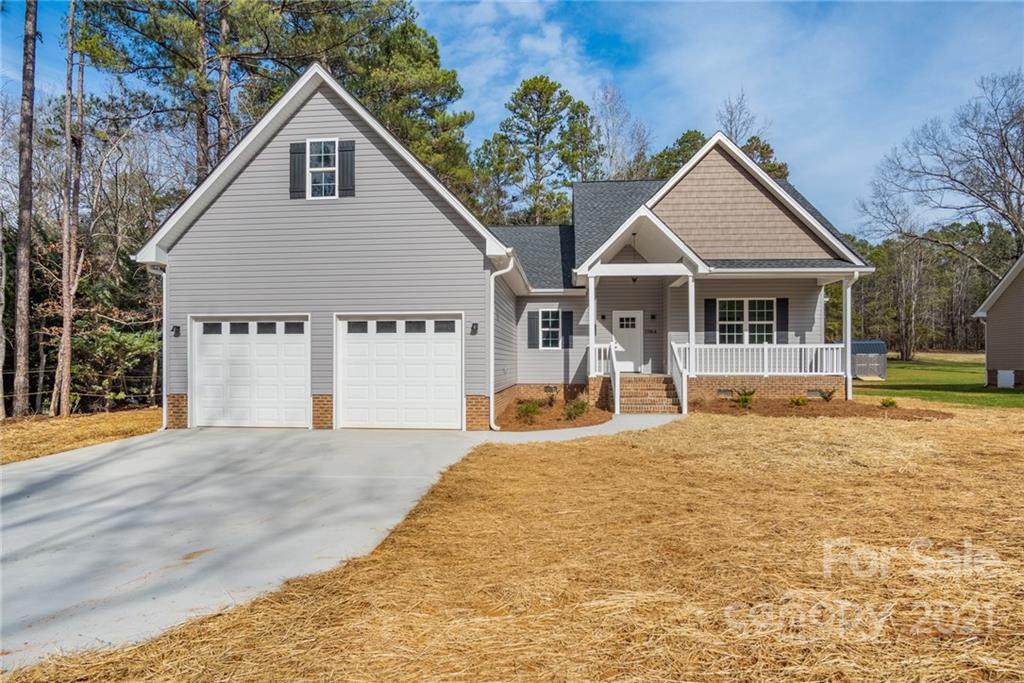 1064 Woodward Road - Photo 1