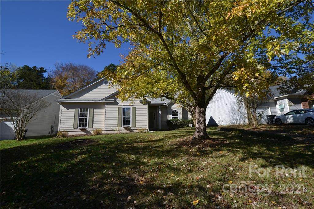 13618 Dansville Drive - Photo 1