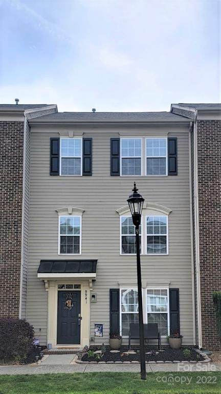 9941 Kings Parade Boulevard - Photo 1