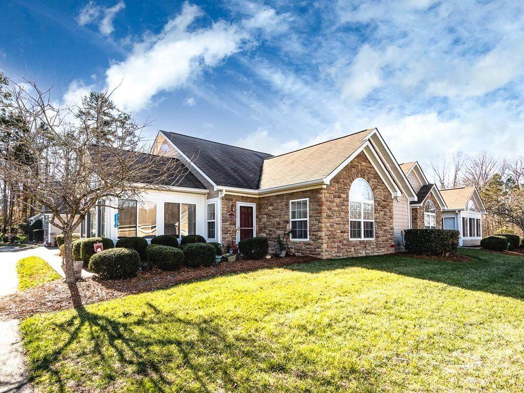 8123 Sultana Circle - Photo 1