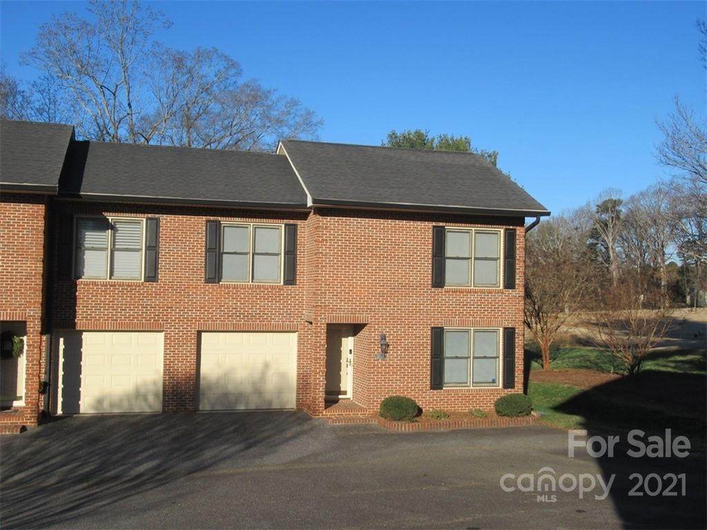 123 Commonwealth Drive - Photo 1
