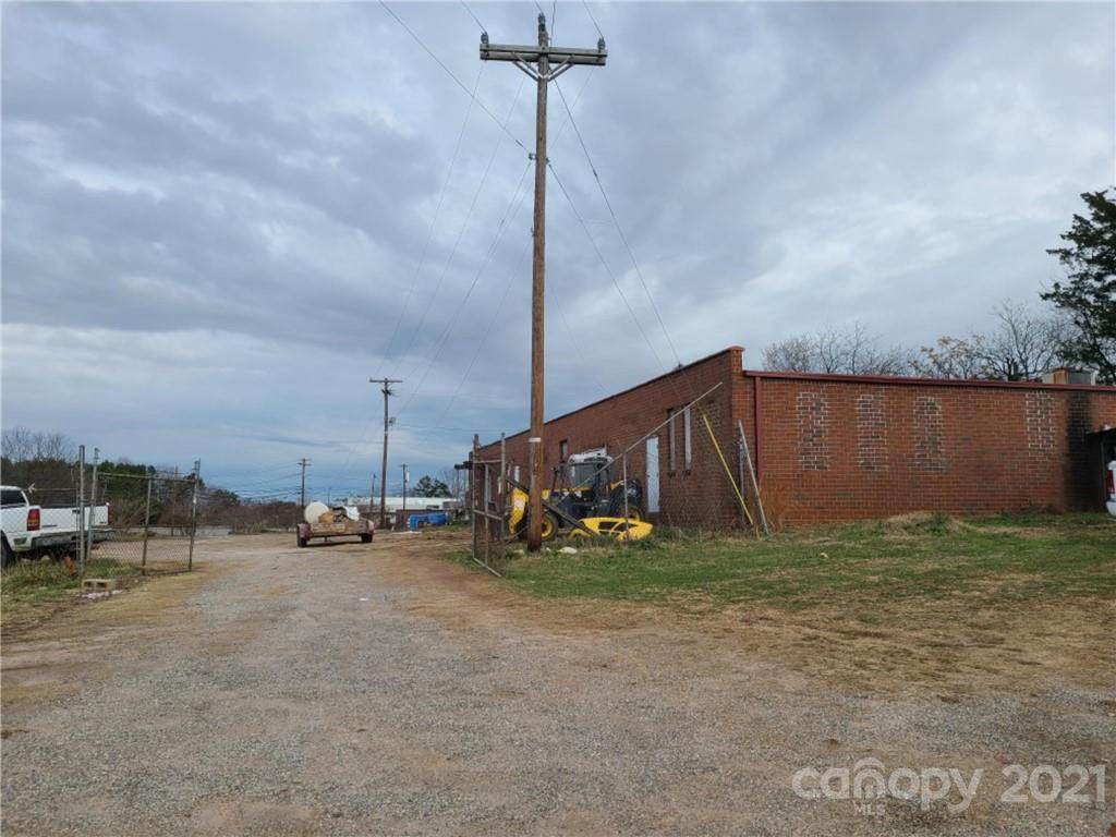 325 Lenoir Rhyne Boulevard - Photo 1
