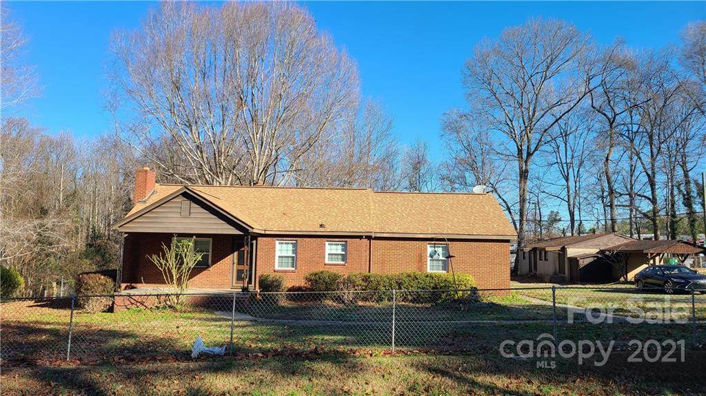 2524 Pickway Drive - Photo 1