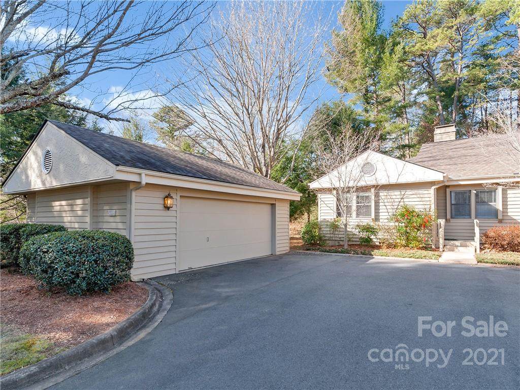 4001 Angelus Circle - Photo 1