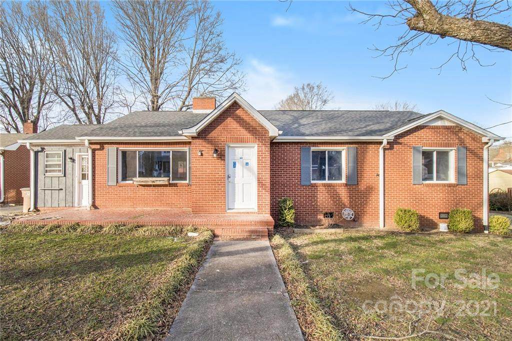 205 College Street - Photo 1