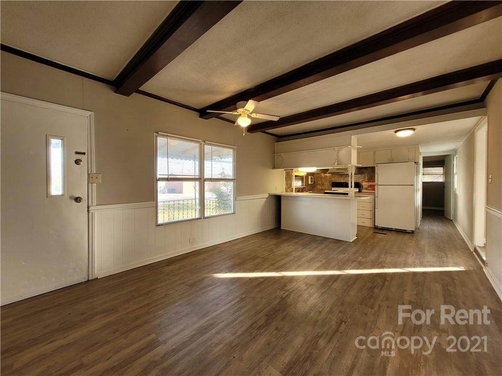 420 Link Street - Photo 1