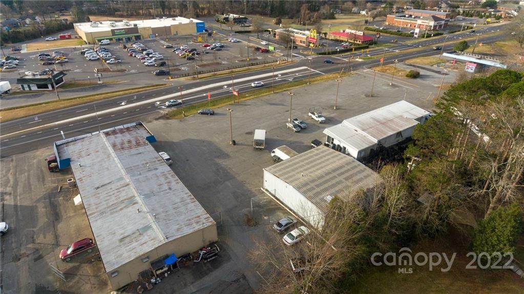 910 Shelby Road - Photo 1