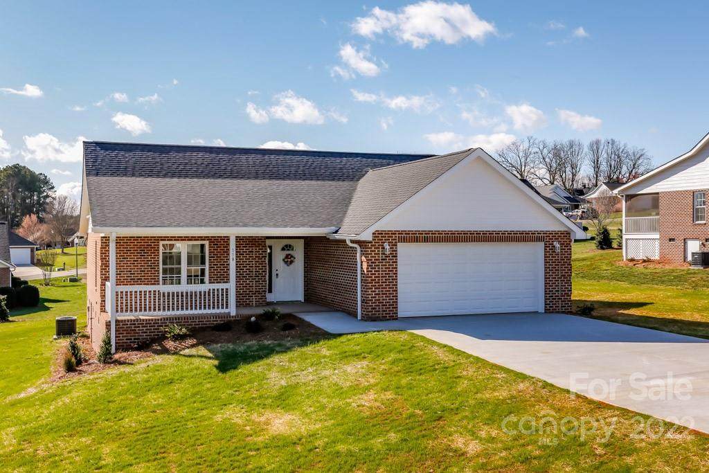 118 Augusta Drive - Photo 1