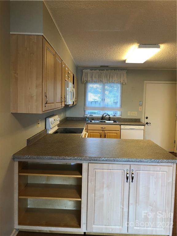 540 Crowfields Lane - Photo 1