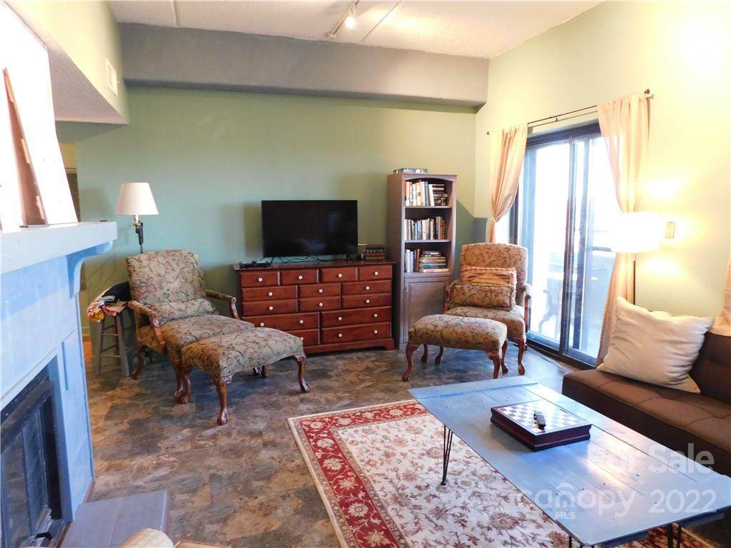303 Sugar Top Drive - Photo 1