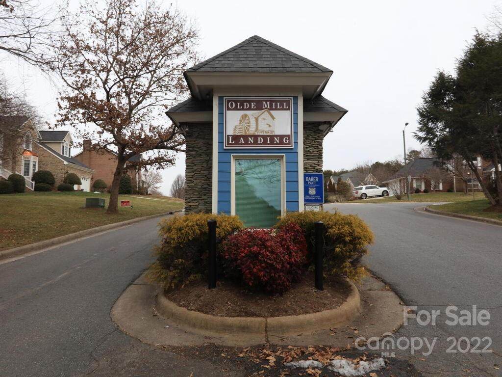 839 46th Ave Drive - Photo 1