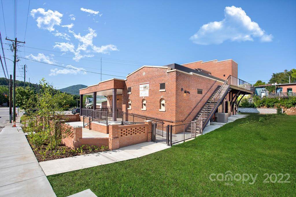 128 Broadway Street - Photo 1