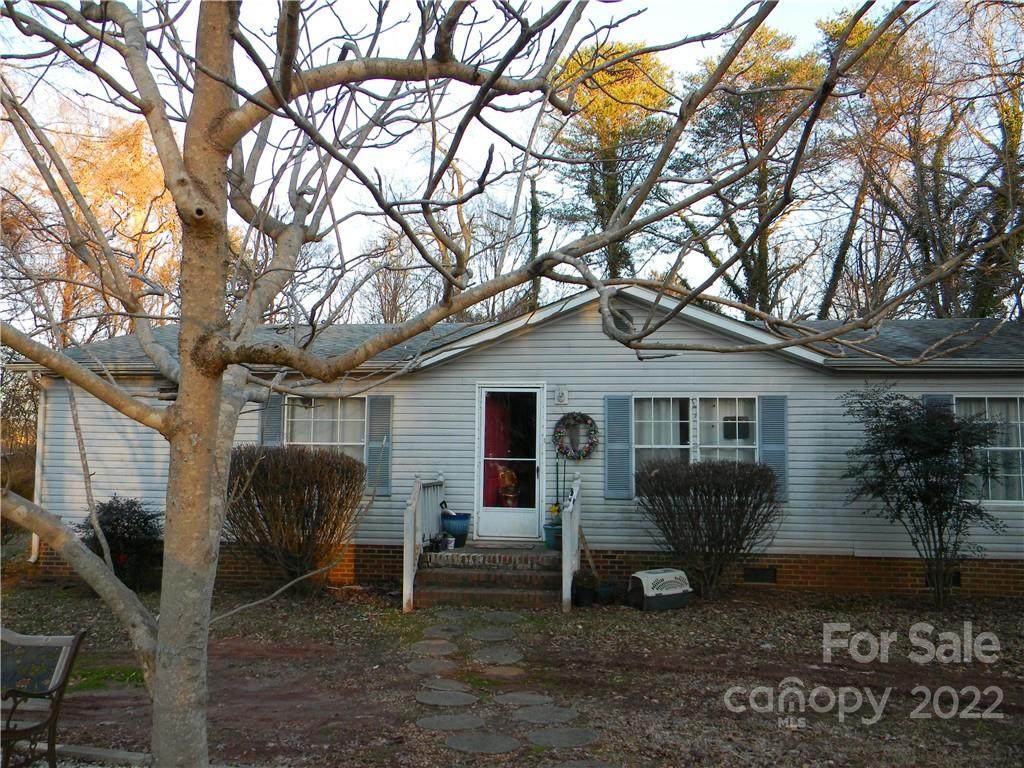 622 Anderson Street - Photo 1