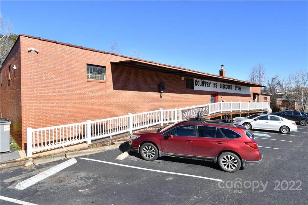 308 Raleigh Street - Photo 1