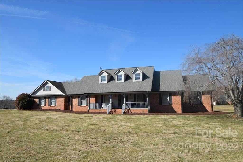 140 Tar Heel Drive - Photo 1