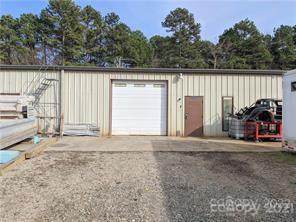 1118 River Highway - Photo 1