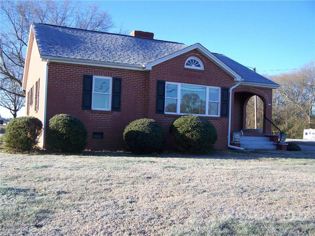 440 College Avenue - Photo 1