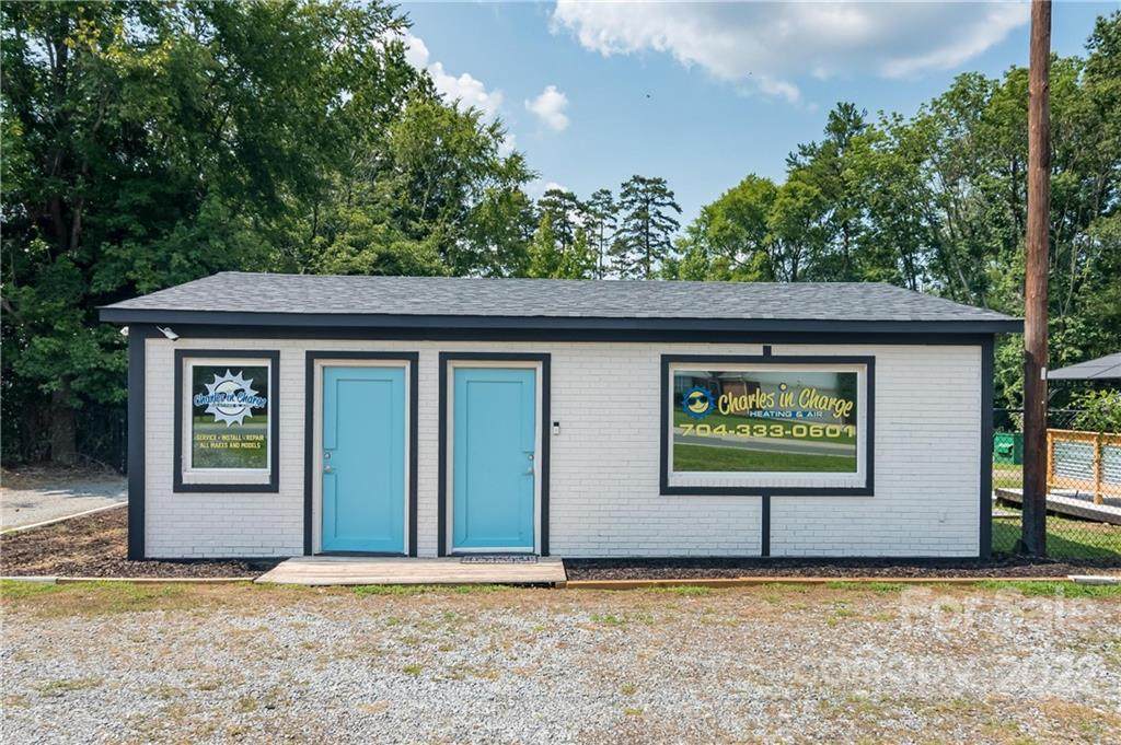 1219 Mt Holly Huntersville Road - Photo 1