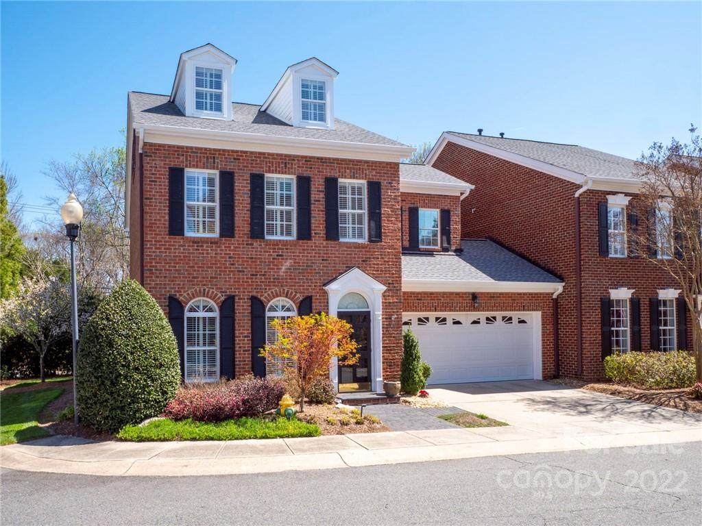 9001 Bonnie Briar Circle - Photo 1