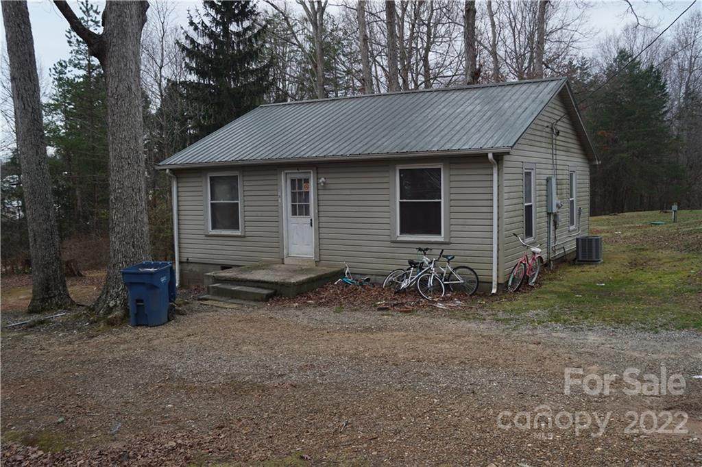1015 27th Street - Photo 1