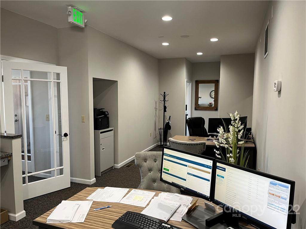 67 Charlotte Street - Photo 1