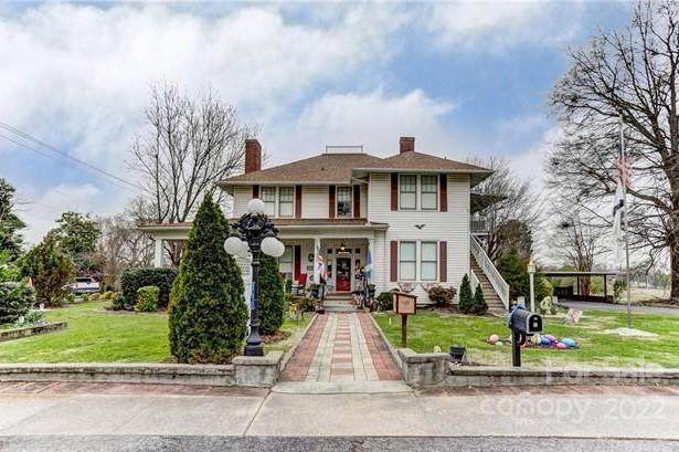 301 Cleveland Avenue - Photo 1