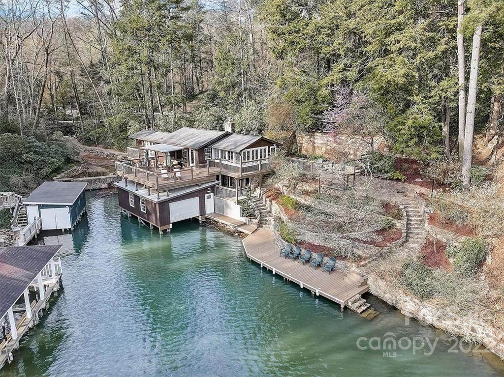 103 Lakeview Road - Photo 1