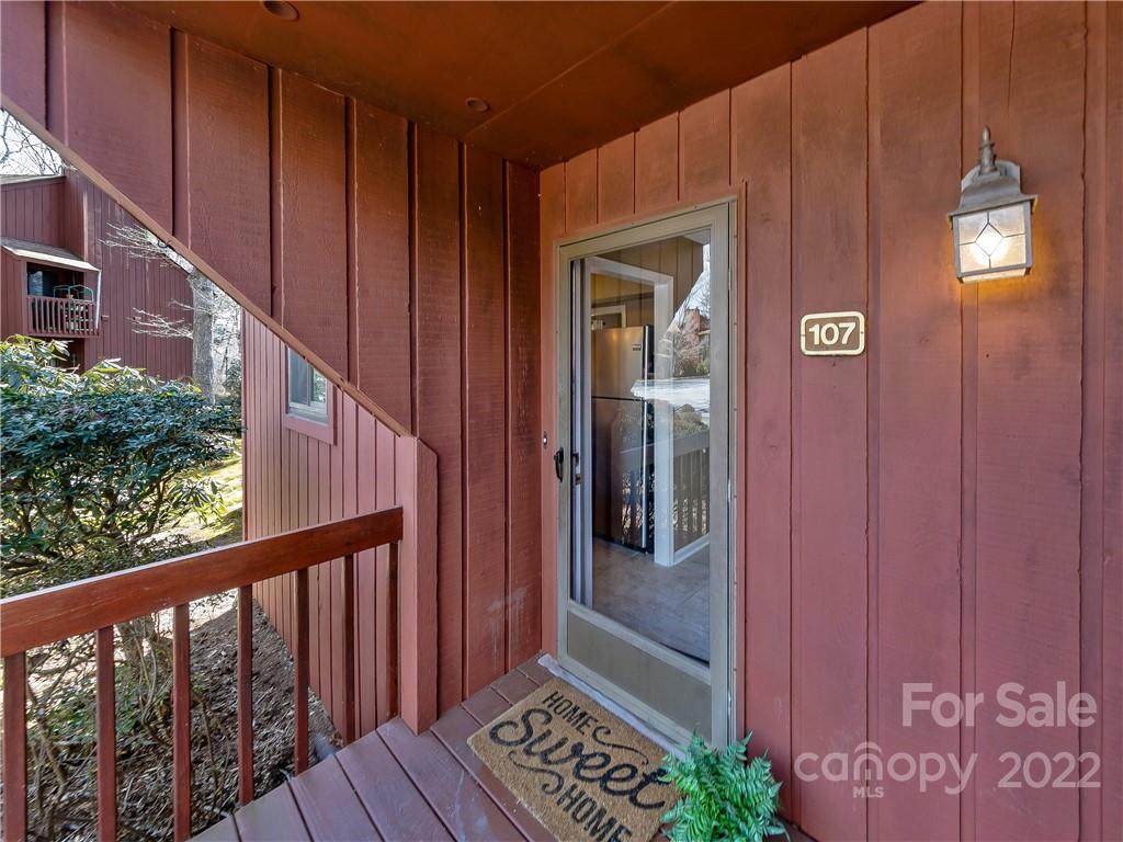 107 Cedar Forest Trail - Photo 1