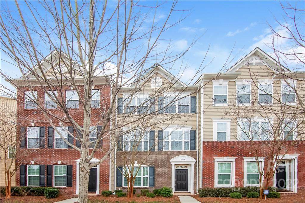 19014 Lake Breeze Drive - Photo 1