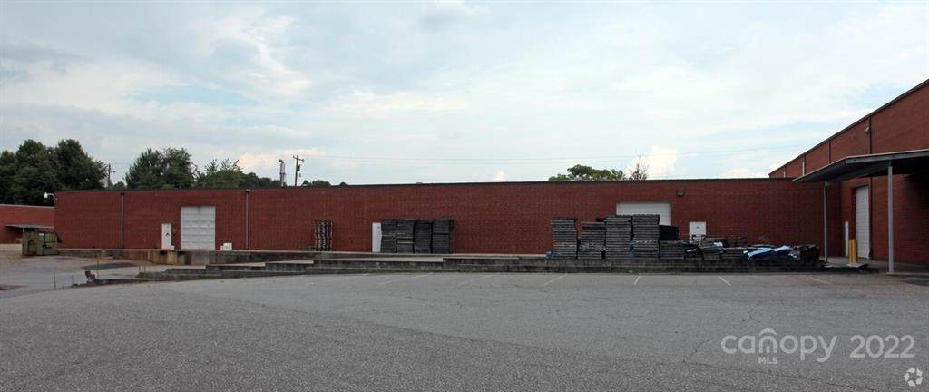 504 25th Street - Photo 1