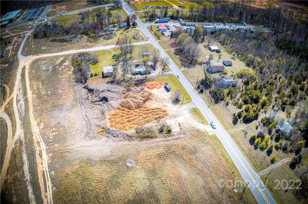 1093 Charlotte Highway - Photo 1