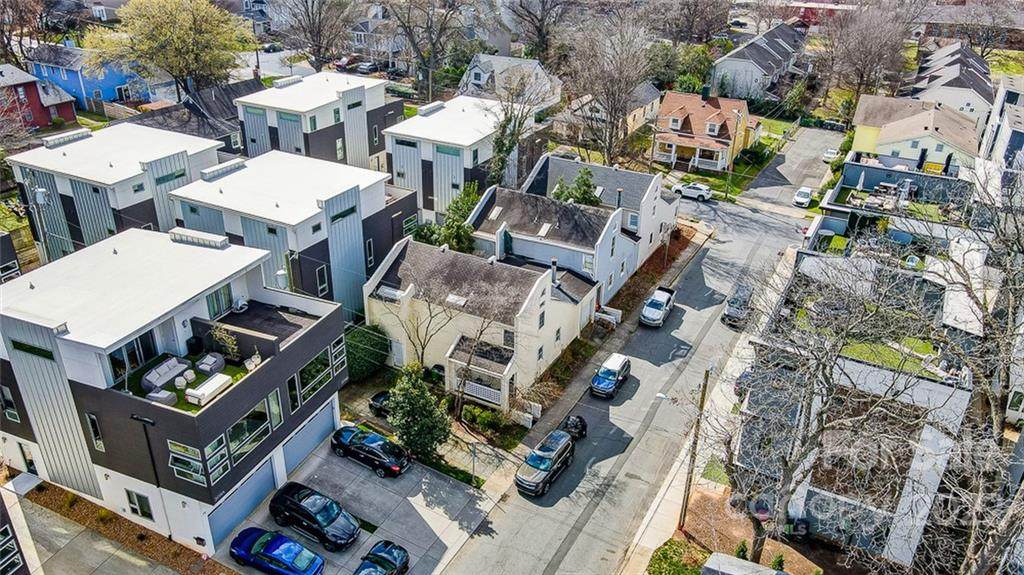 922 Greenleaf Avenue - Photo 1