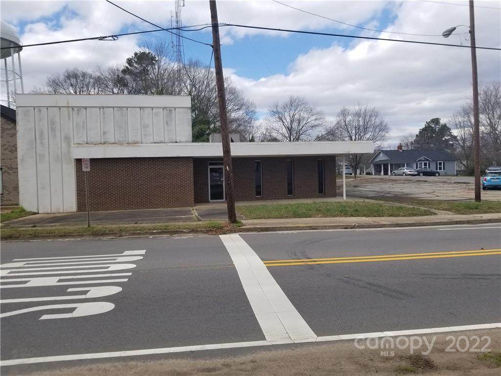 915 N Main Street - Photo 1