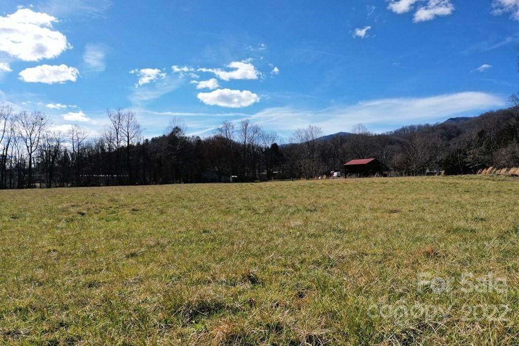 TR1 Skyland Drive - Photo 1