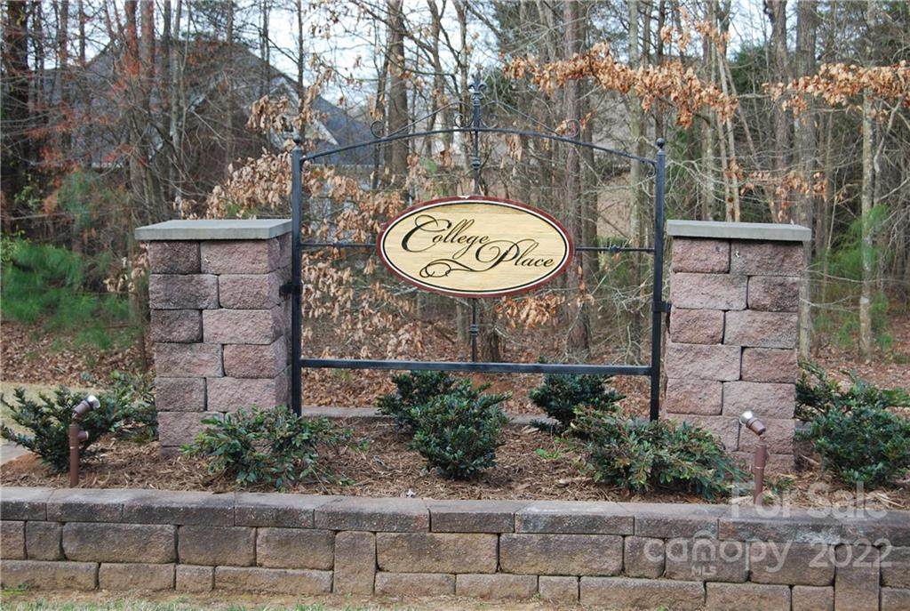 1008 Lyndon Drive - Photo 1