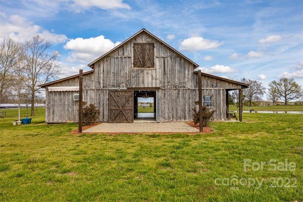 802 Bruce Thomas Road - Photo 1