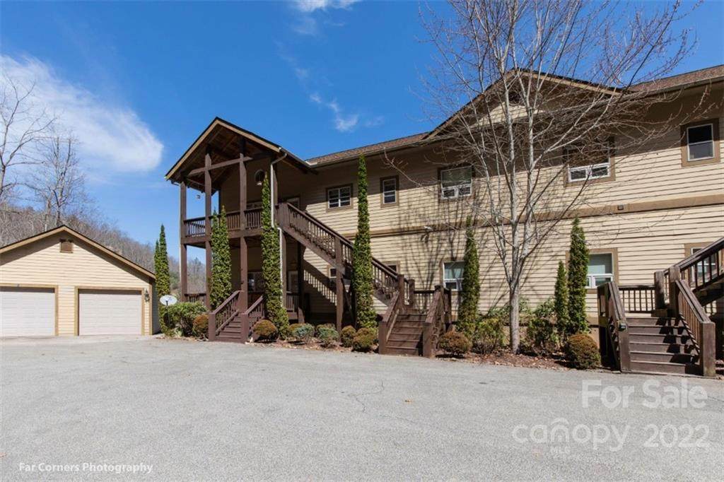 295 Sawgrass Drive - Photo 1