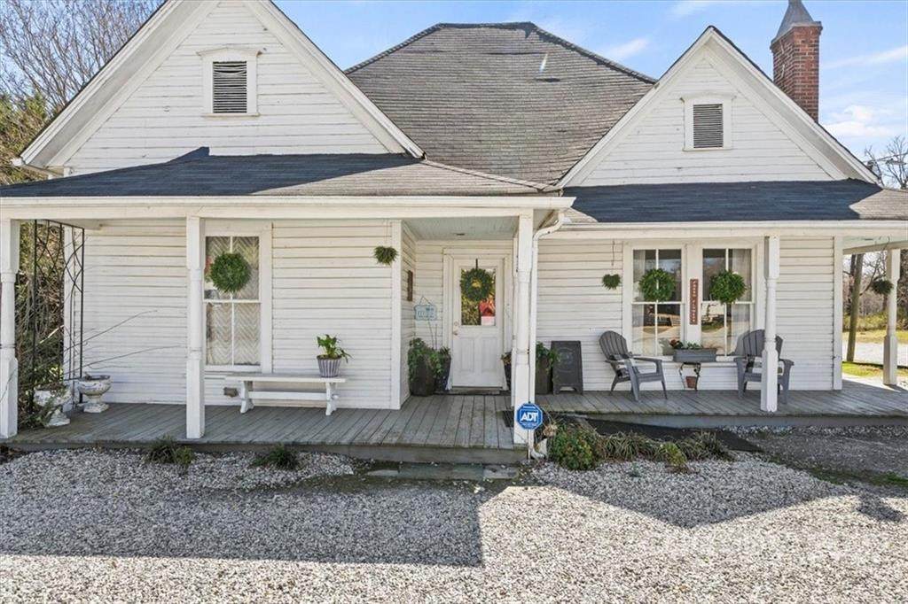658 Main Avenue - Photo 1